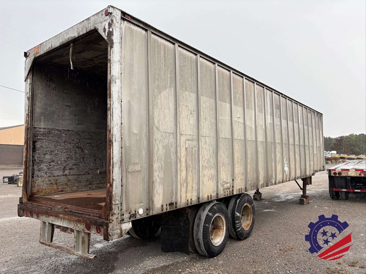 strick-trailer-image-3