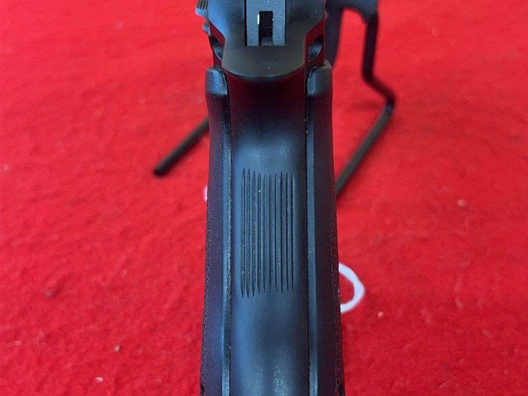imi-desert-eagle-baby-eagle-.40-s&w-semiauto-pistol-image-4
