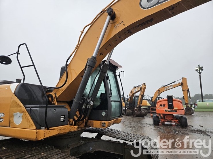 2015-case-cx210c-image-13