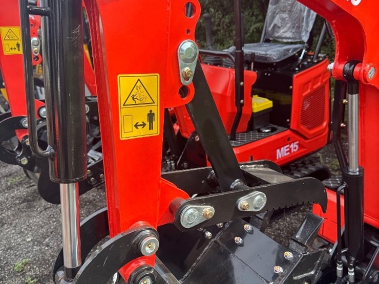 new-sd-lanch-co-mini-excavator-model-me15-image-2