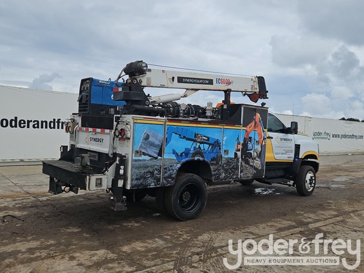 2020-chevrolet-silverado-5500hd-image-6