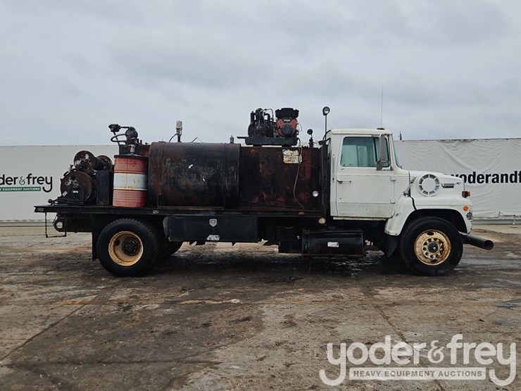 1990-ford-l8000-image-6