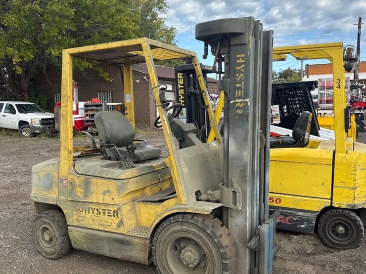 hyster-quad-mast-lp-pneumatic-forkift-model-50-image-2