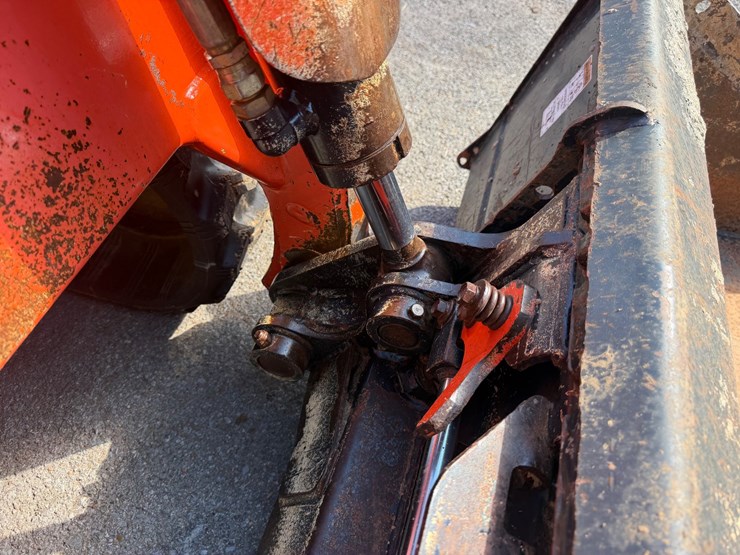 kubota-svl90-2-image-12
