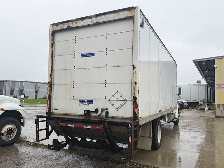 2006-kenworth-t300-image-2