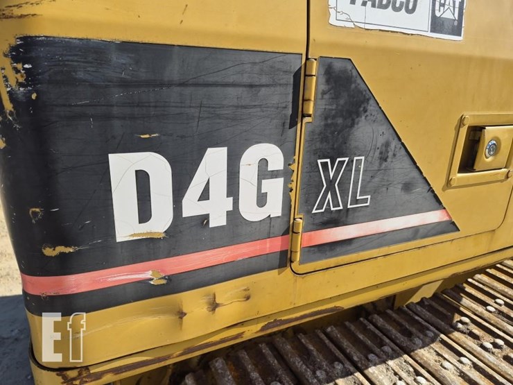 2003-caterpillar-d4g-xl-image-17