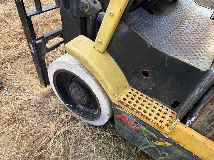 hyster-e502-33-forklift-image-10