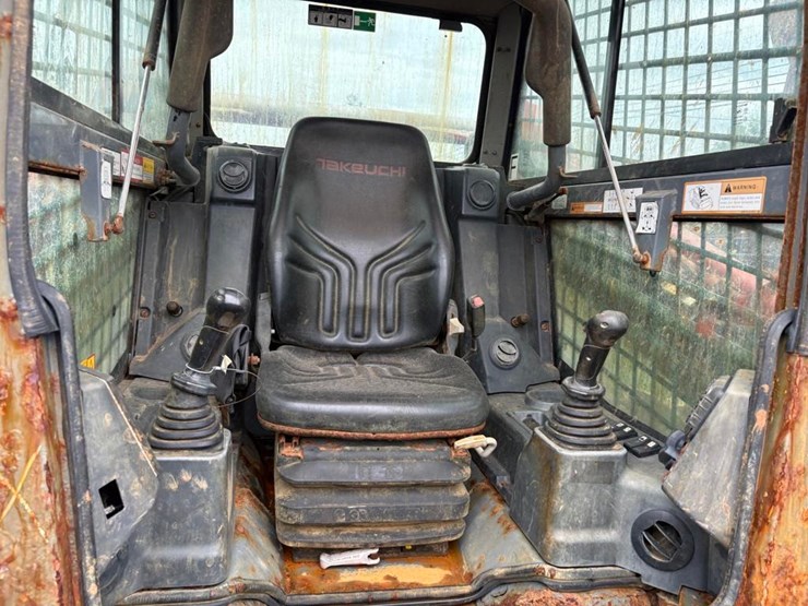 takeuchi-tl10v2-image-12