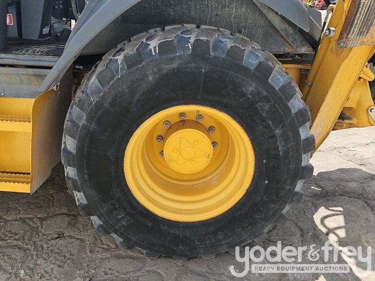 2020-deere-310sl-image-13