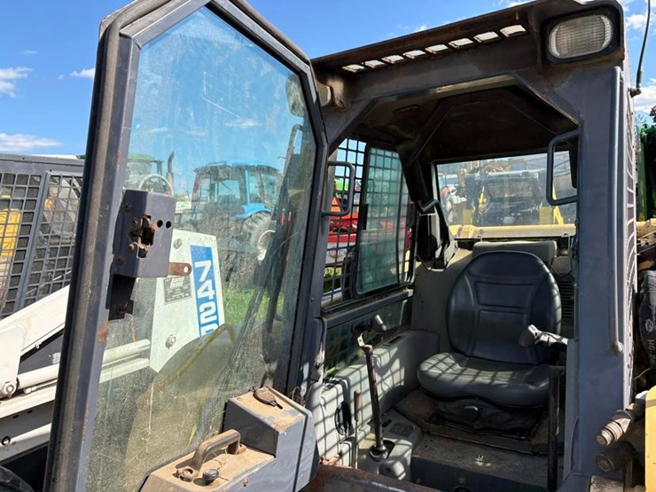 gehl-sl7800-turbo-skidsteer-image-13