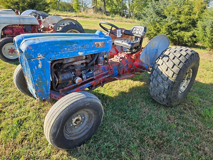 ford-800-image-1