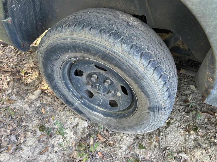 2013-dodge-1500-image-16