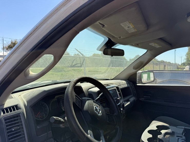 2016-dodge-1500-image-61