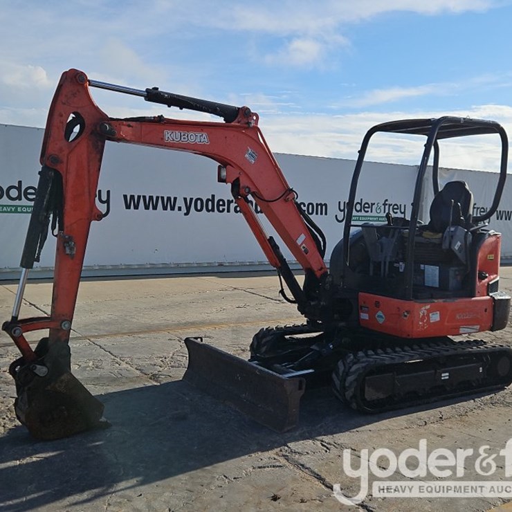 2018 KUBOTA KX033-4