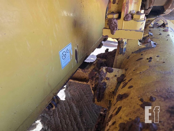 2016-caterpillar-d6t-xl-image-38