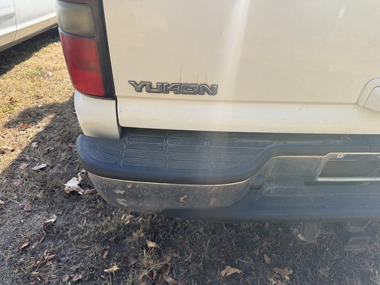 2005-gmc-yukon-image-18