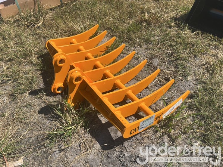 caterpillar-303-image-3