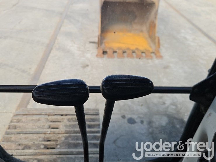 2019-caterpillar-336-image-48