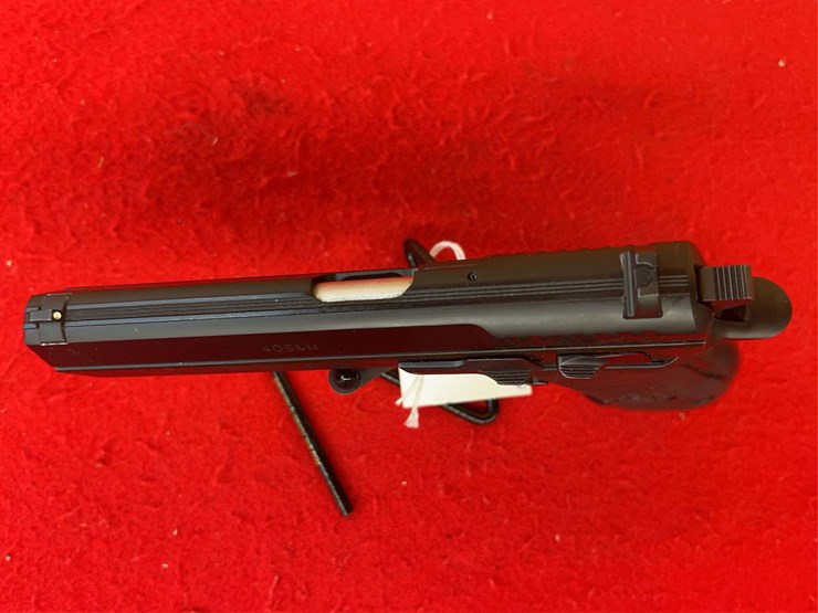 imi-desert-eagle-baby-eagle-.40-s&w-semiauto-pistol-image-3