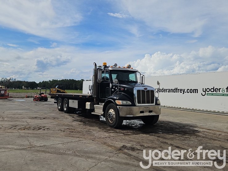 2017-peterbilt-348-image-7
