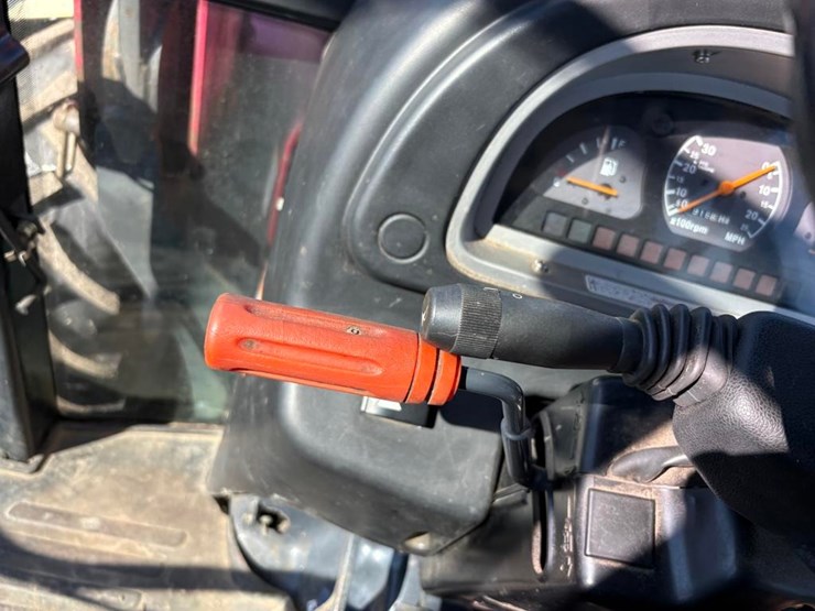 mahindra-7010-image-27