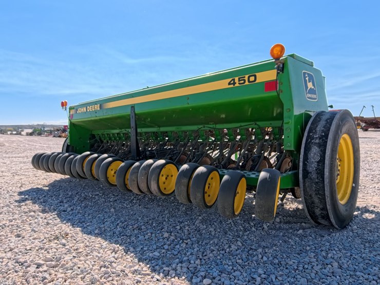 john-deere-450-image-5