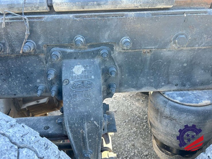 2018-peterbilt-389-image-37