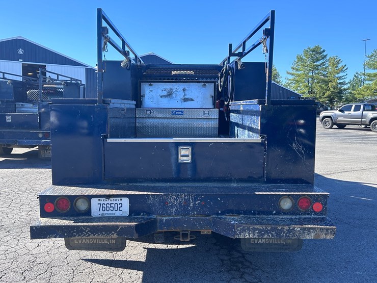 2017-gmc-3500-image-6