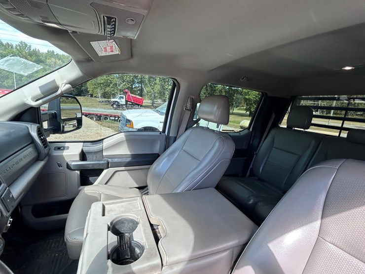 #69-•-2019-ford-super-duty-flatbed-truck-image-30