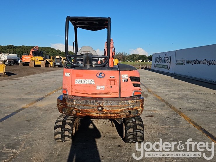 2017-kubota-kx040-4-image-28