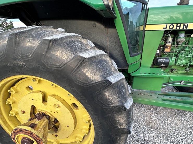 john-deere-4440-image-8