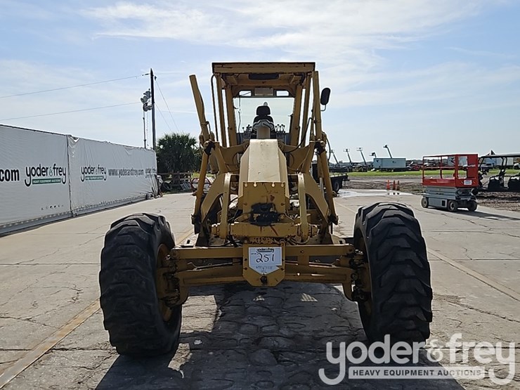 caterpillar-120h-image-14