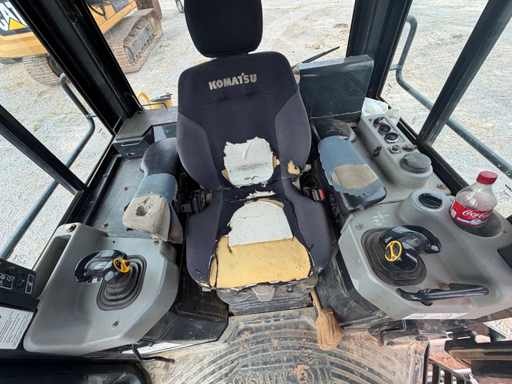 2018-komatsu-d51pxi-24-image-22