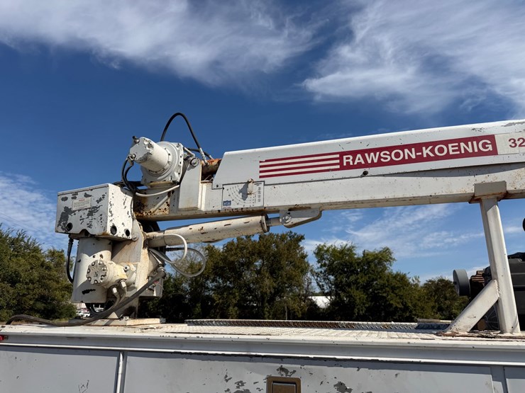 #52-•-2003-chevrolet-crane-truck-image-18