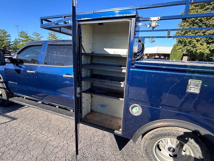 2017-gmc-3500-image-14