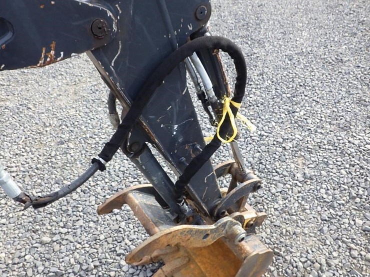 2017-deere-17g-image-26