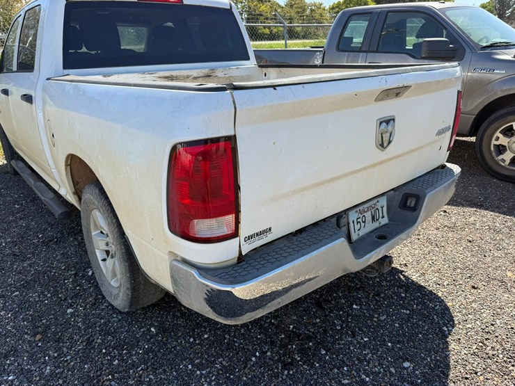 2016-dodge-1500-image-25