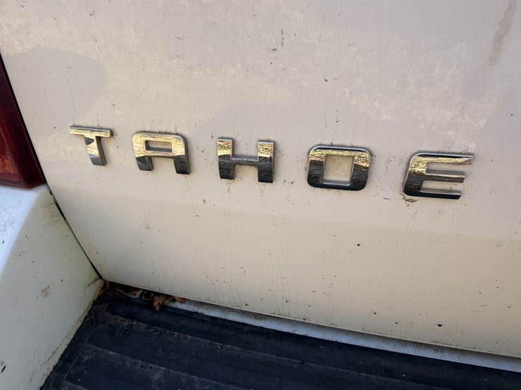 2008-chevrolet-tahoe-image-15