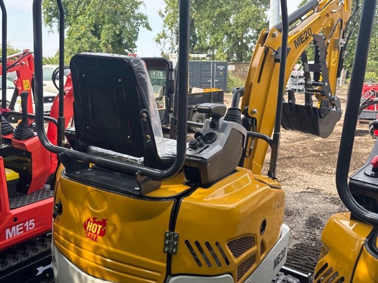new-sd-lanch-co-diesel-mini-excavator-model-me20-image-6