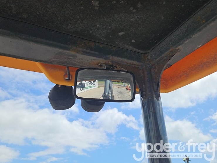 2020-deere-310sl-image-27
