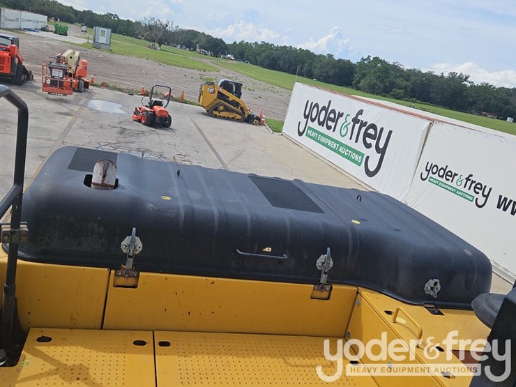 2014-caterpillar-329el-image-29