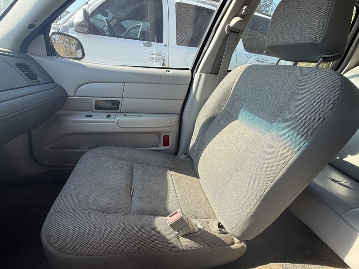 #46835-•-2005-ford-crown-victoria-sedan-2fafp71wx5x153100-inv#46835-image-45