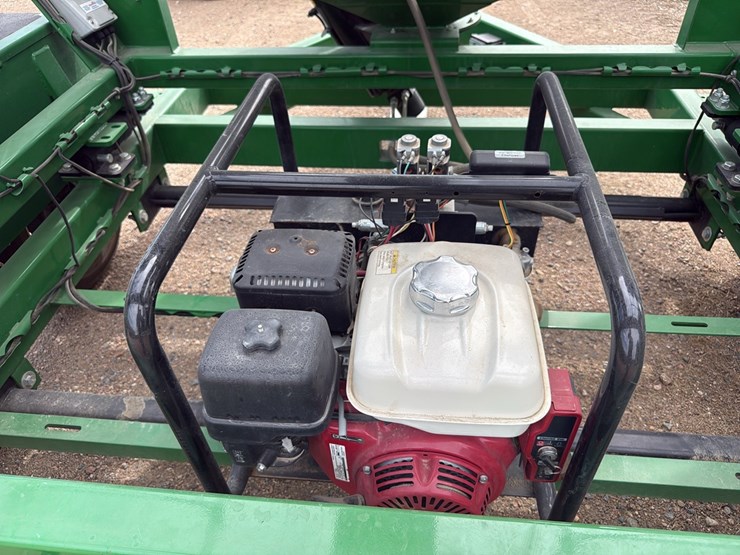hitchdoc-model-hsc2200-double-seed-tote-tender-trailer-w/-hyd-power-station,-digistar-scale,-tandem-axle-image-5