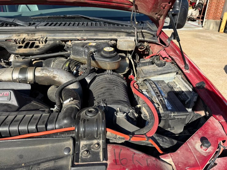 2004-ford-f550-image-43