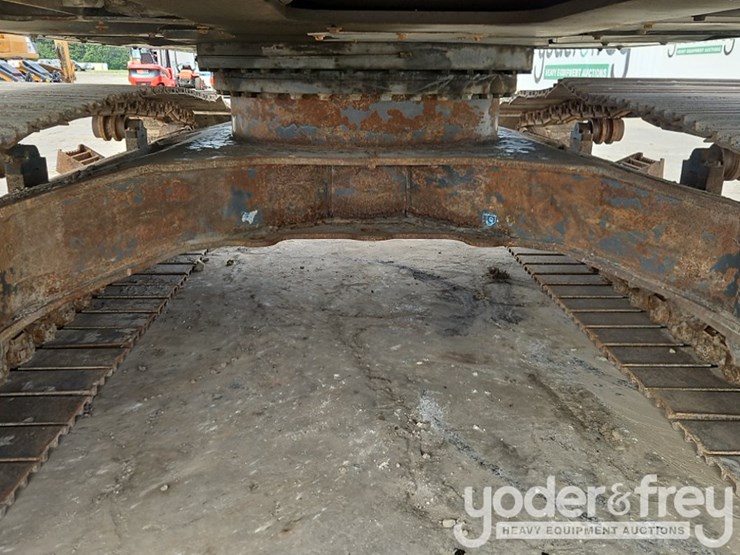 2018-case-cx250d-image-30