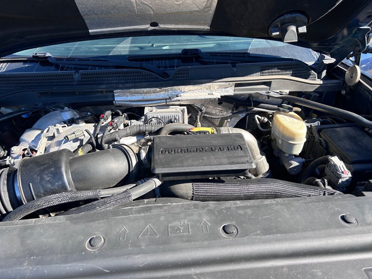 2017-gmc-3500-image-49
