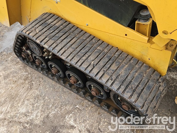 2018-caterpillar-257d-image-10