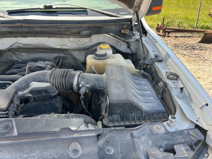 2014-ford-f150-xlt-image-34
