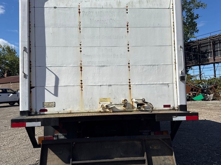 2004-mitsubishi-fuso-fe649-image-14