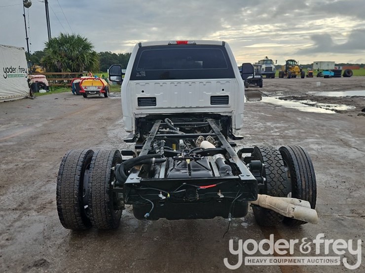 2018-ford-f550-image-12